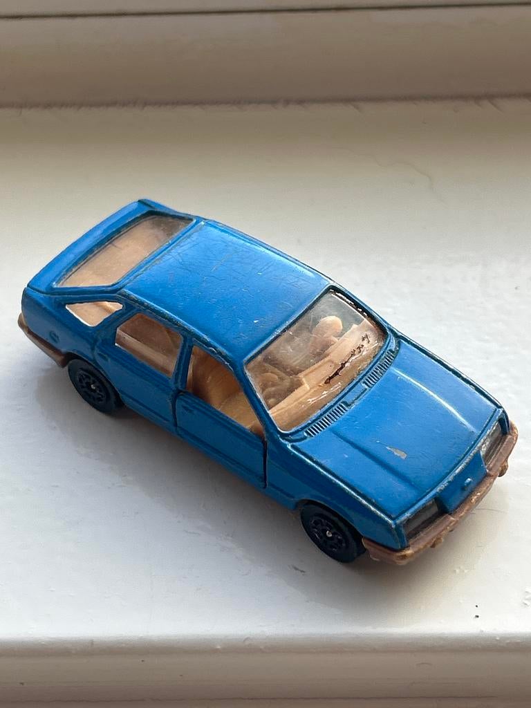 Corgi Ford Sierra 2.3 Ghia Modelauto, Hobby en Vrije tijd, Modelauto's | 1:18, Ophalen of Verzenden, Gebruikt, Auto