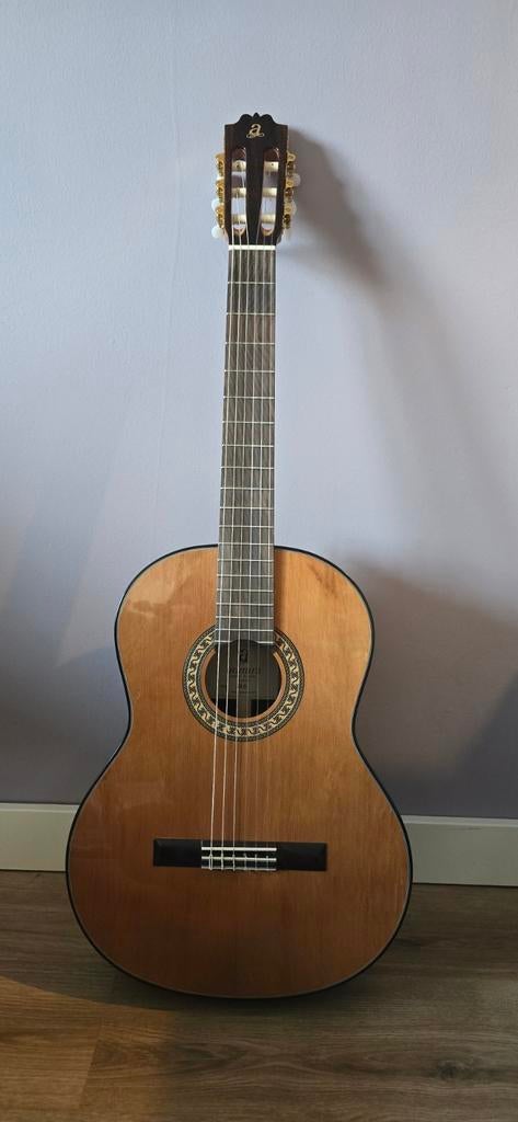 Vrijwel nieuwe Admira A6 Spaanse akoestische gitaar, Ophalen, Zo goed als nieuw, Klassieke of Spaanse gitaar