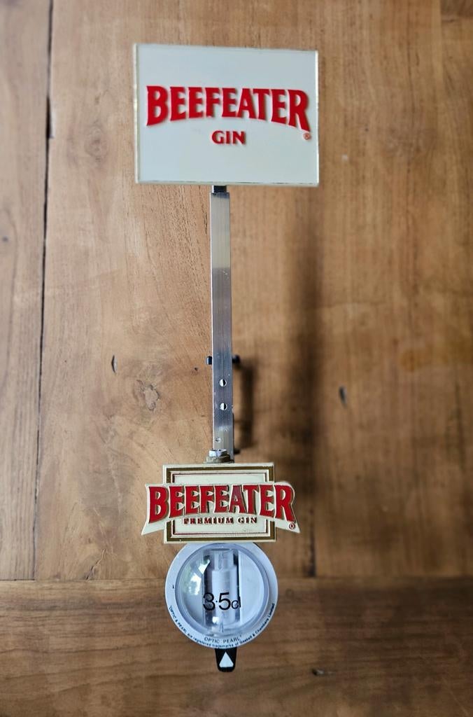 Retro Beefeater nondrip dispenser met flesbeugel, Ophalen of Verzenden, Gebruikt, Gebruiksvoorwerp