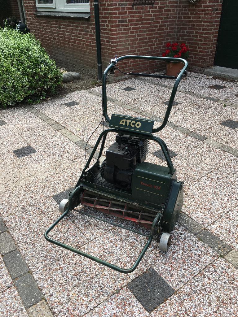 Te koop een ATCO Royale B24 kooimaaijer / grasmaaier, Tuin en Terras, Grasmaaiers, Ophalen, Gebruikt, Atco, Opvangbak