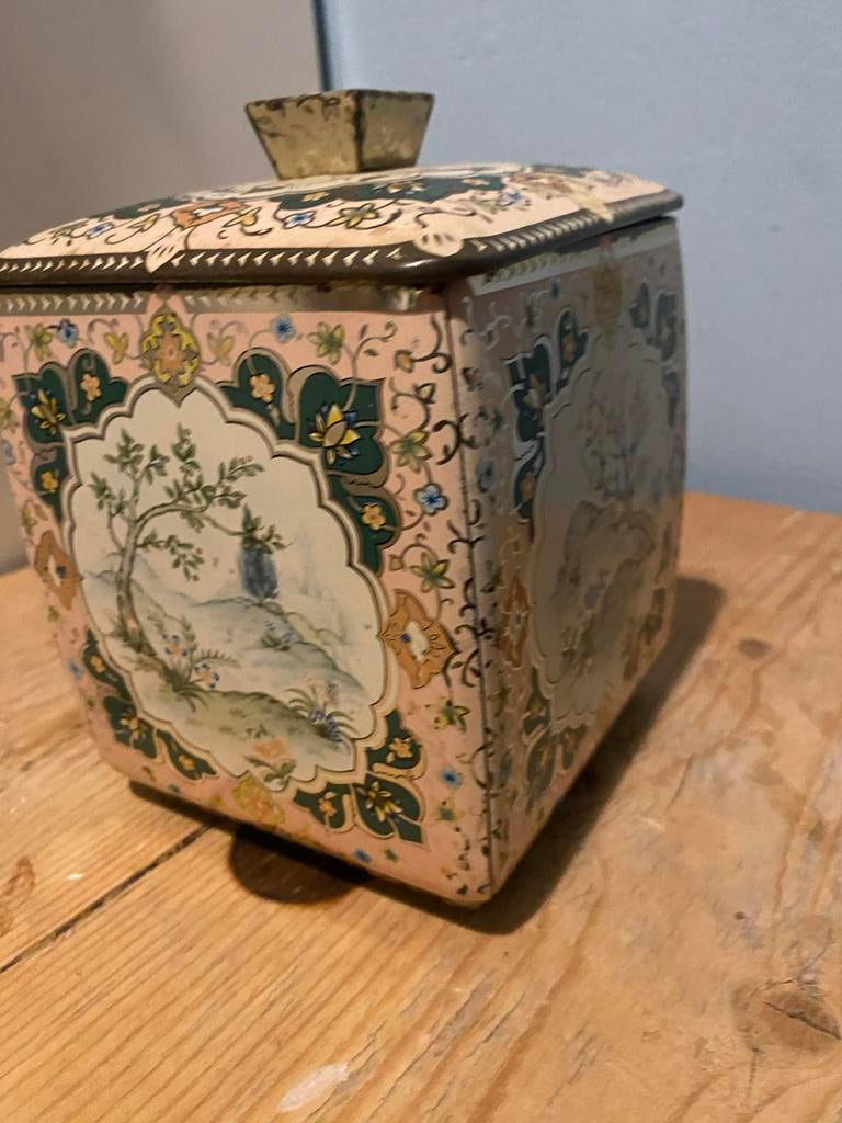 Blikje oud roze, Ophalen of Verzenden, Gebruikt, Overige