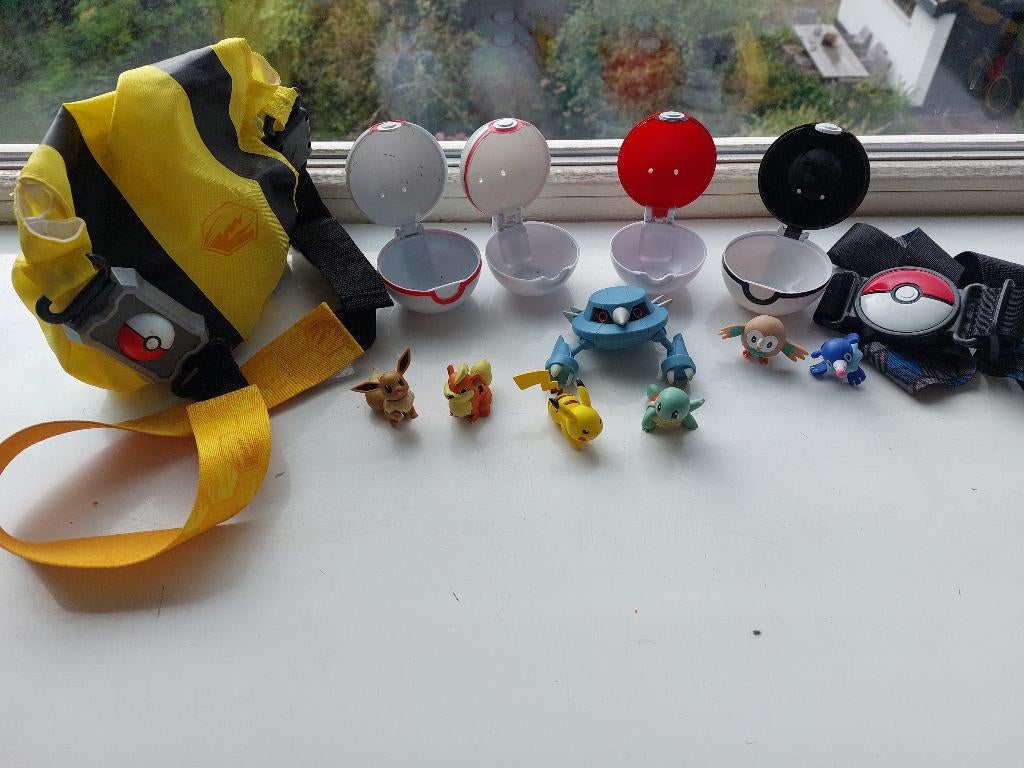 Pokemon ballen en figuren, Verzamelen, Poppetjes en Figuurtjes, Ophalen of Verzenden, Gebruikt