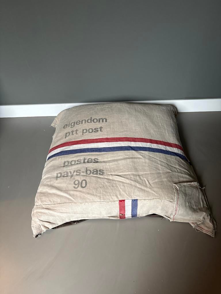 Zitzak van oude postzak, Huis en Inrichting, Ophalen, Gebruikt, Beige, Zitzak