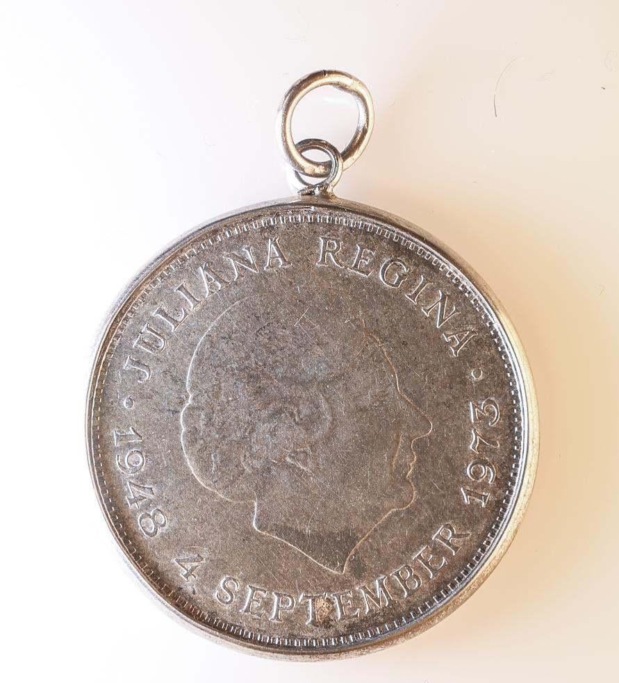 Hanger ketting 10 gulden 1973 Juliana