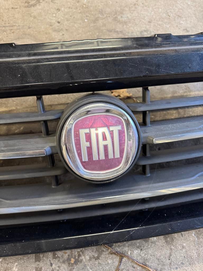 Fiat Ducato 2019 Gril - Zwart, Spuitklaar, Auto-onderdelen, Carrosserie en Plaatwerk, Ophalen, Gebruikt, Voor, Bumper