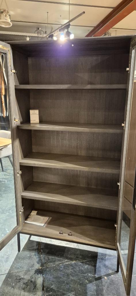 vitrinekast Van €999.- Voor €550.- !, Overige houtsoorten, Met deur(en), Nieuw, 150 tot 200 cm