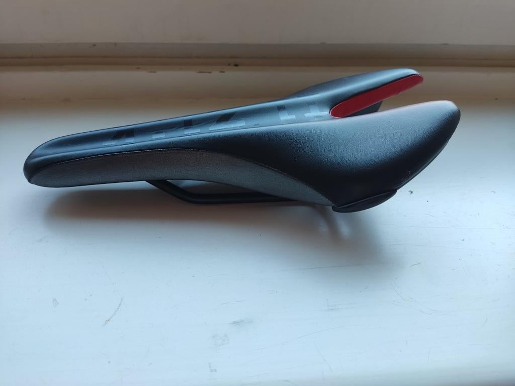 Fi'zi:k fietszadel - Zo goed als nieuw, Ophalen of Verzenden, Zo goed als nieuw, Zadel, Fi'zi:k