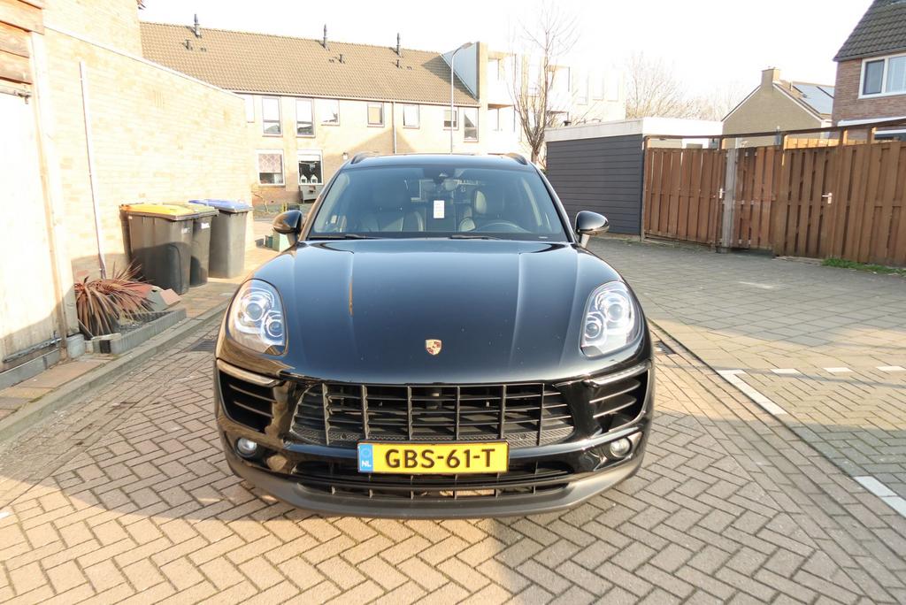 Porsche Macan 2.0 | 2018 | Sportieve Luxe, Auto's, Porsche, Zwart, 4 cilinders, Zwart, Vierwielaandrijving