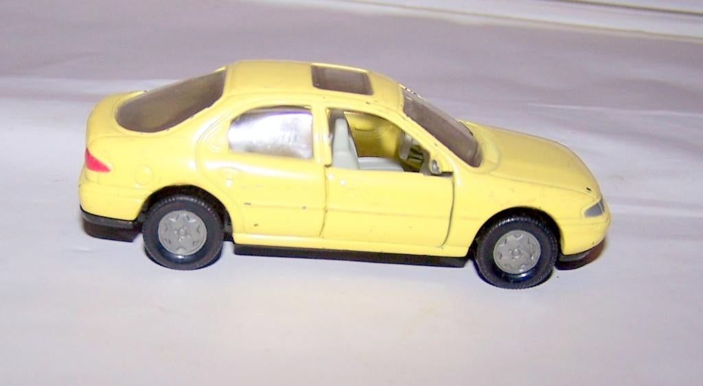 Mooi SIKU Ford Mondeo GHIA model. Izgs., Ophalen of Verzenden, Zo goed als nieuw, Auto