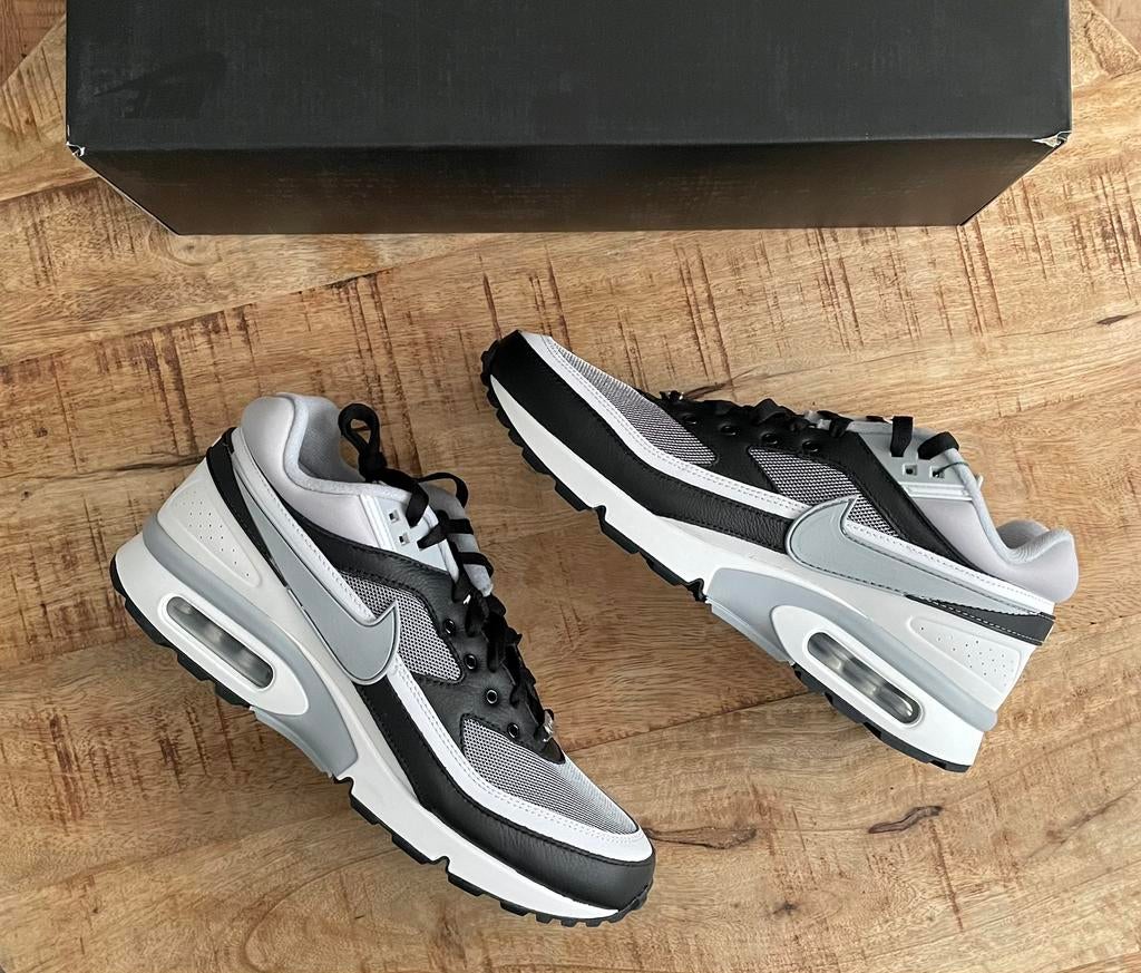 Nike Air Max BW QG City Pack Lyon maat 45 US11, Kleding | Heren, Schoenen, Zwart, Nike, Nieuw, Ophalen of Verzenden