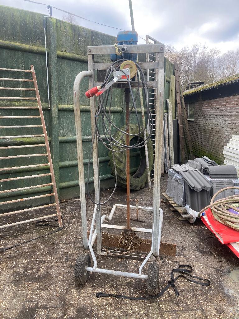 Mestmixer spleetmixer roostermixer te huur, Dieren en Toebehoren, Overige Dieren-accessoires, Zo goed als nieuw, Ophalen