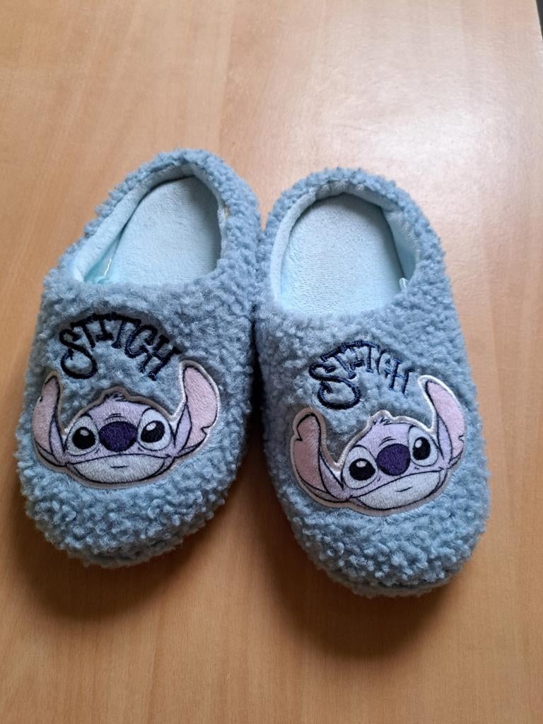 Leuke stich pantoffels maat 33, Ophalen of Verzenden, Meisje, Overige typen