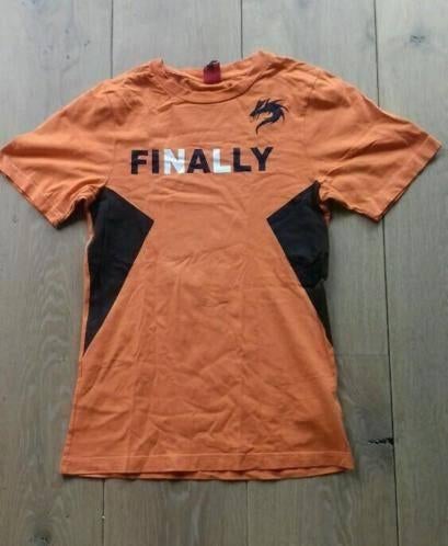 Finally t-shirt van monta. Maat S, Finally, Oranje, Ophalen of Verzenden, Zo goed als nieuw