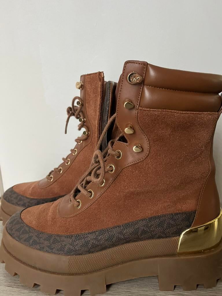 Veterlaarsjes (Michael Kors), Kleding | Dames, Schoenen, Bruin, Lage of Enkellaarzen, Ophalen of Verzenden, Zo goed als nieuw