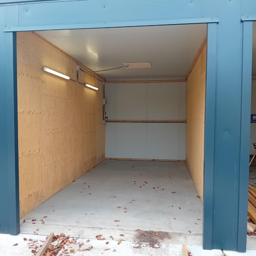 Garage te huur, Auto diversen