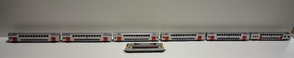 7 piece's Piko SNCB: 58814, 97943,  58812 x 3, Hobby en Vrije tijd, Modeltreinen | H0, Gelijkstroom, Analoog, Nieuw, Wagon