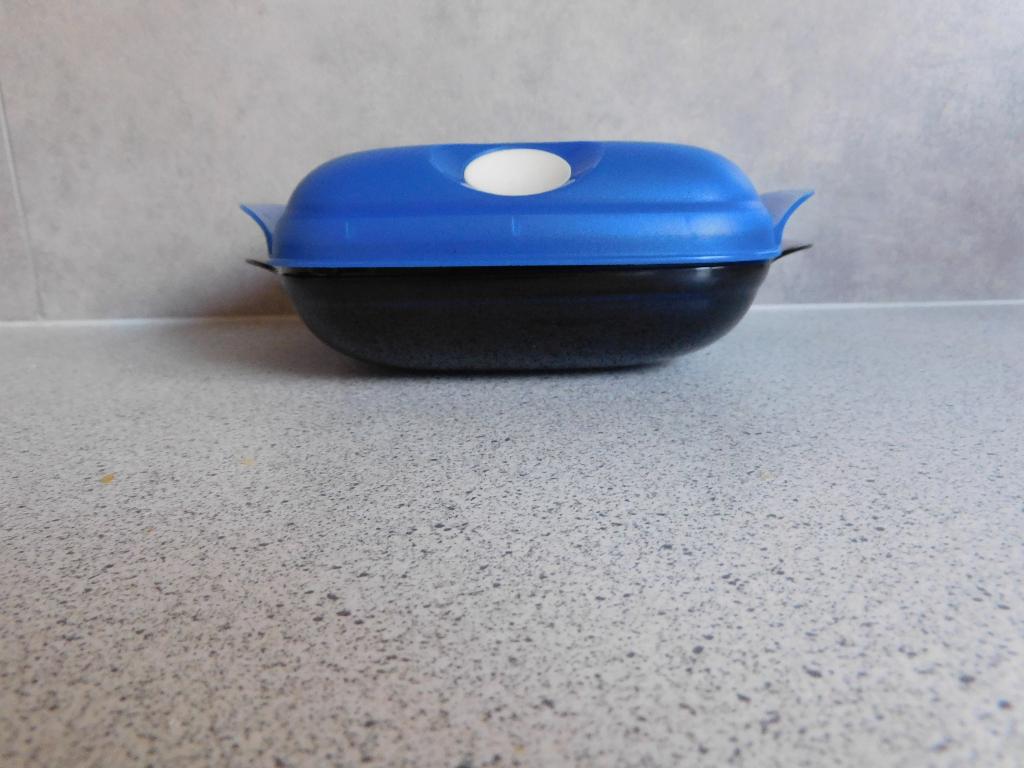 Tupperware Micropop Magnetronschaal 475 ml. Blauw, Huis en Inrichting, Keuken | Tupperware, Ophalen of Verzenden, Zo goed als nieuw