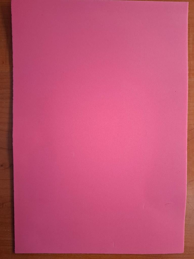 A4 vel knutsel foam roze., Ophalen of Verzenden, Zo goed als nieuw