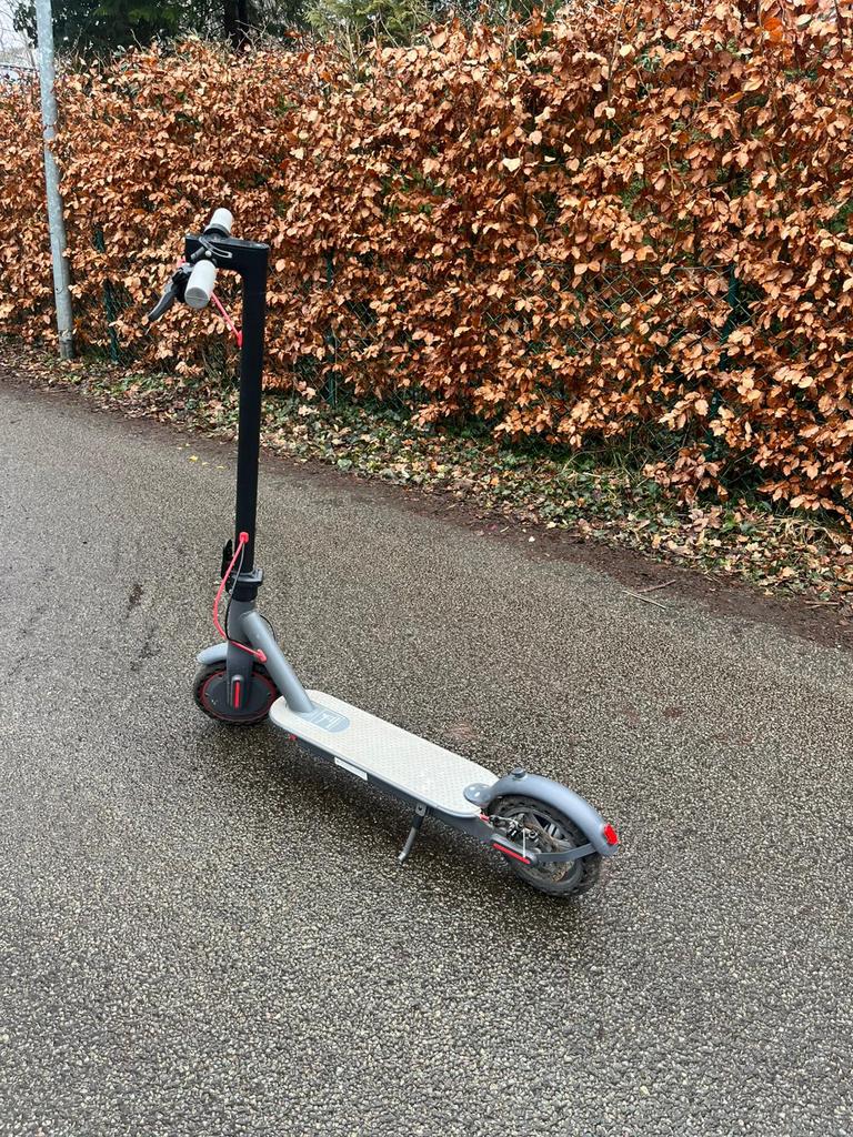 AovoPro M365 Elektrische Step – Goede staat – Sterke accu, Ophalen, Zo goed als nieuw, Elektrische step (E-scooter)