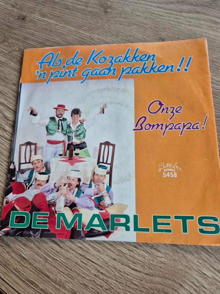 Single de Marlets als de kozakken 'n pint gaan pakken!!, Cd's en Dvd's, Vinyl | Nederlandstalig, Ophalen of Verzenden, Zo goed als nieuw