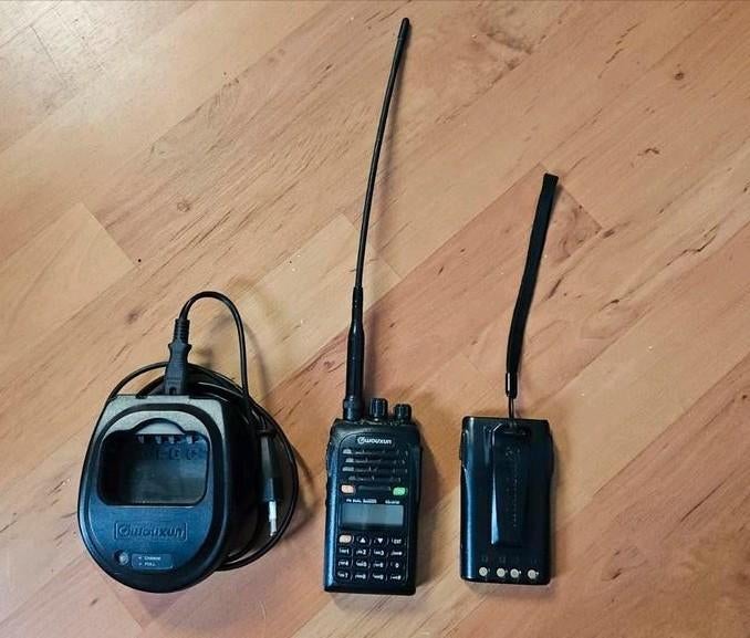 Wouxun KG-UV2D Portofoon, Gebruikt, Met broekklem, Ophalen of Verzenden, Portofoon of Walkie-talkie