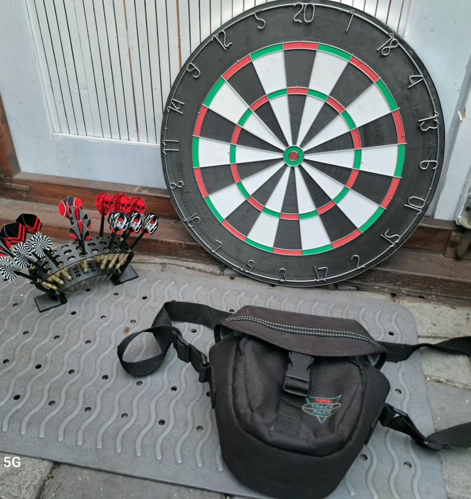 Groot dartbord met 15 pijlen, Ophalen of Verzenden, Nieuw, Dartbord