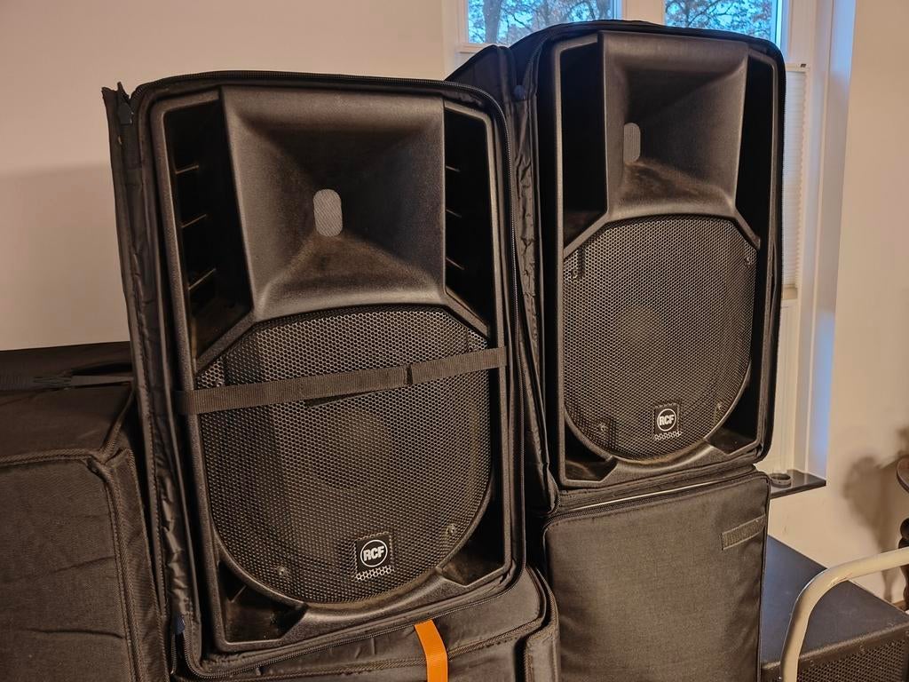 2x RCF 732a + hoezen, Ophalen, Zo goed als nieuw, Audio