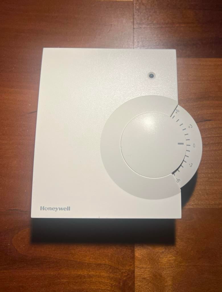 HCW82 Honeywell thermostaten 2 stuks, Doe-het-zelf en Verbouw, Thermostaten, Ophalen of Verzenden, Gebruikt