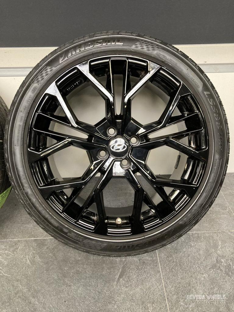 18” Hyundai Bayon sport velgen + banden 4x100, 18 inch, -, -, Banden en Velgen