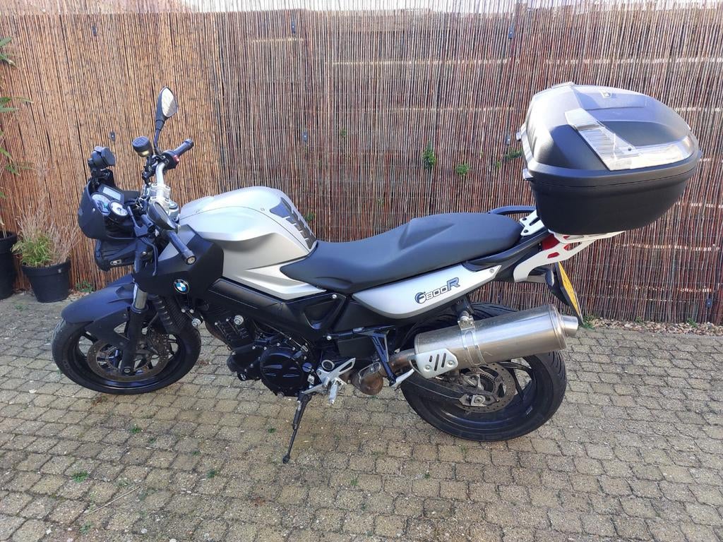 BMW F800R - Naked bike met topkoffer en navigatie, Motoren, Motoren | BMW, Particulier, Naked bike