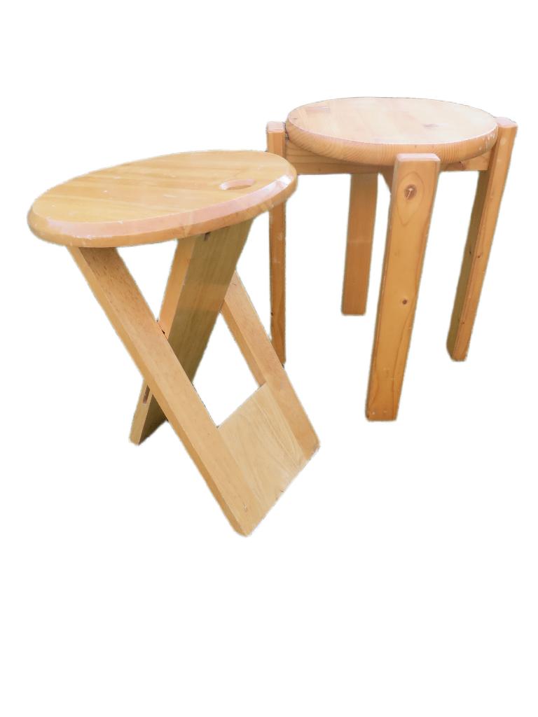 Twee design krukjes, Ophalen, Gebruikt, Hout