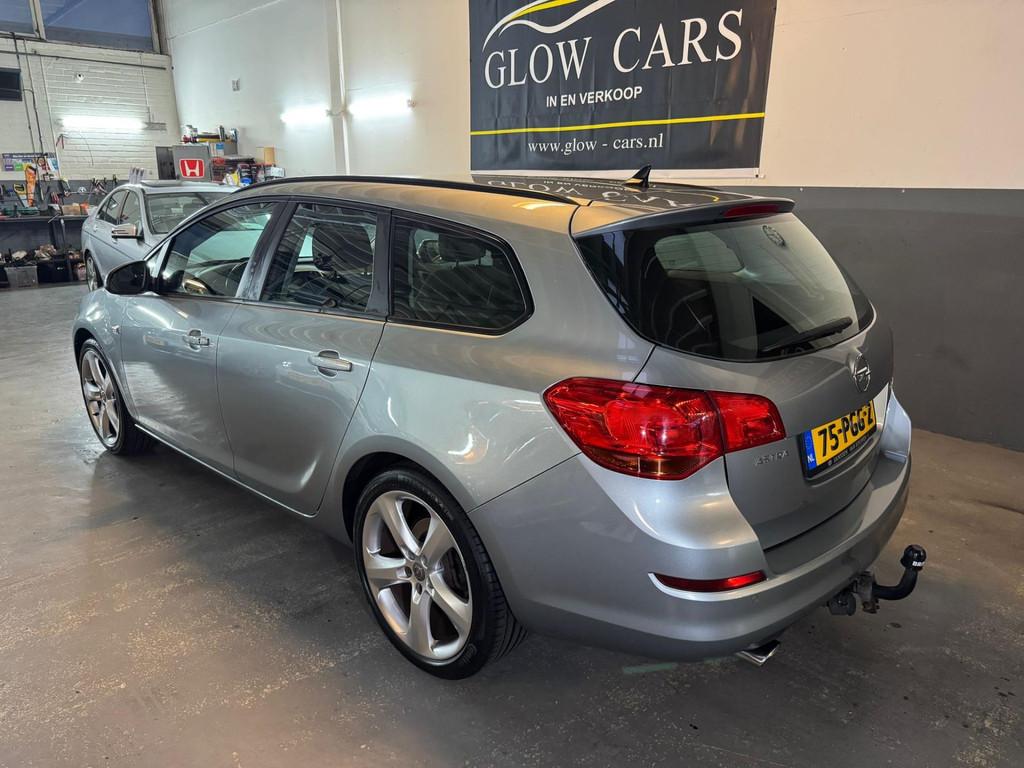 Opel Astra Sports Tourer 1.6 Turbo Cosmo |AIRCO|CRUISE|NAVI|, Voorwielaandrijving, Euro 5, Gebruikt, Zwart