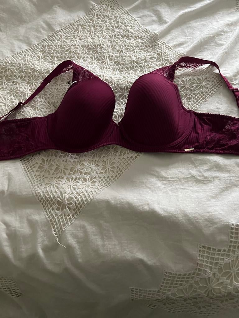 Prachtige Livera bh mt 85E, Kleding | Dames, Ophalen of Verzenden, Rood, BH