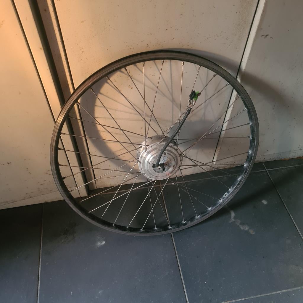 3 wielen met motor voor Qwic, Fietsen en Brommers, Fietsonderdelen, Ophalen of Verzenden, Gebruikt, Wiel