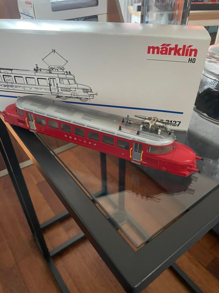 Märklin 3125 H0 Treinstel RCe 4/4 'Rote Pfeil' van de SBB, Wisselstroom, Locomotief, Ophalen of Verzenden, Zo goed als nieuw