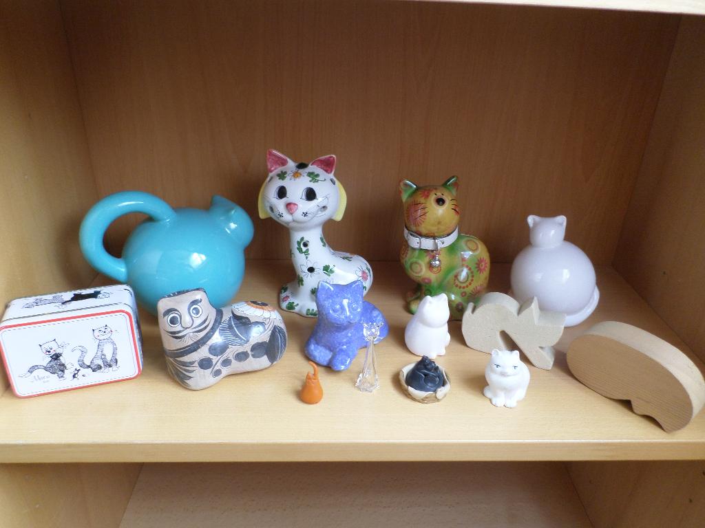 Leuke en diverse katten- poezen beeldjes, Verzamelen, Dierenverzamelingen, Ophalen of Verzenden, Zo goed als nieuw, Hond of Kat