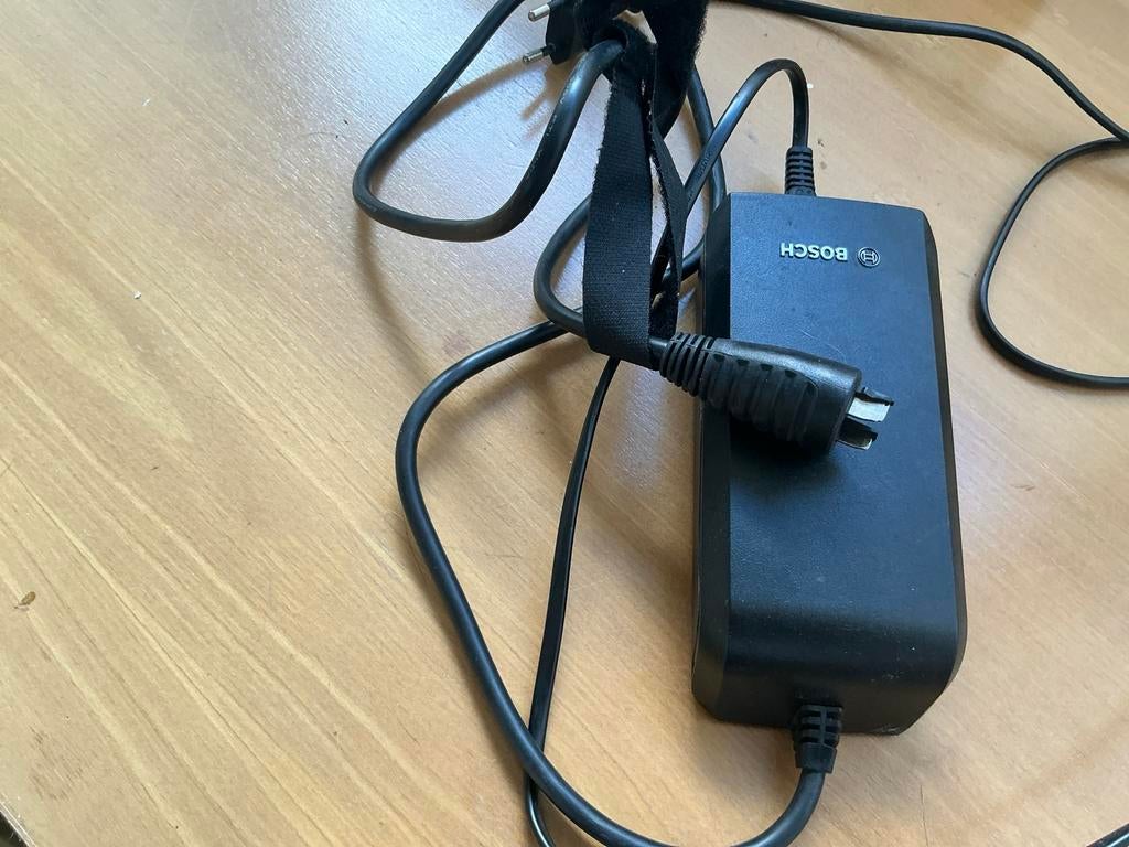 Bosch oplader en scherm, Ophalen, Gebruikt