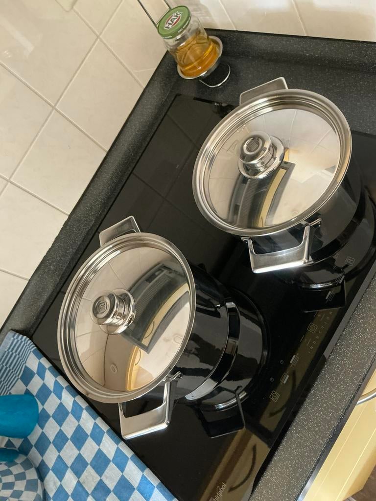 Simtronic pannenset 2 pannen – inductie – 22 en 24 cm, Ophalen, Inductieplaat, Pannenset, Zo goed als nieuw
