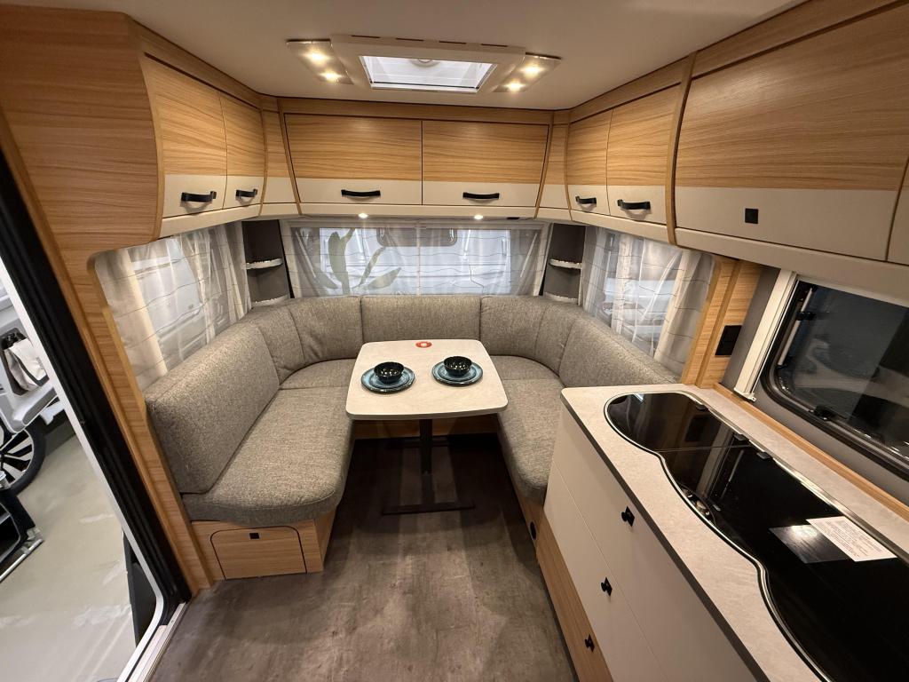 Dethleffs Summer Edition 470 FR - Actiepakket nu: 4999,-, Caravans en Kamperen, Rondzit, 7 tot 8 meter, Bedrijf, Overige typen