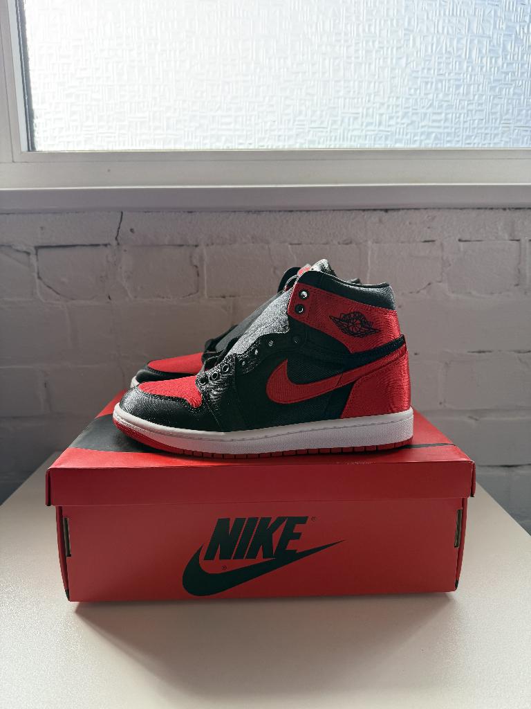 Jordan 1 high Satin Bred 38.5, Kleding | Heren, Schoenen, Overige kleuren, Nieuw, Ophalen of Verzenden, Sneakers of Gympen