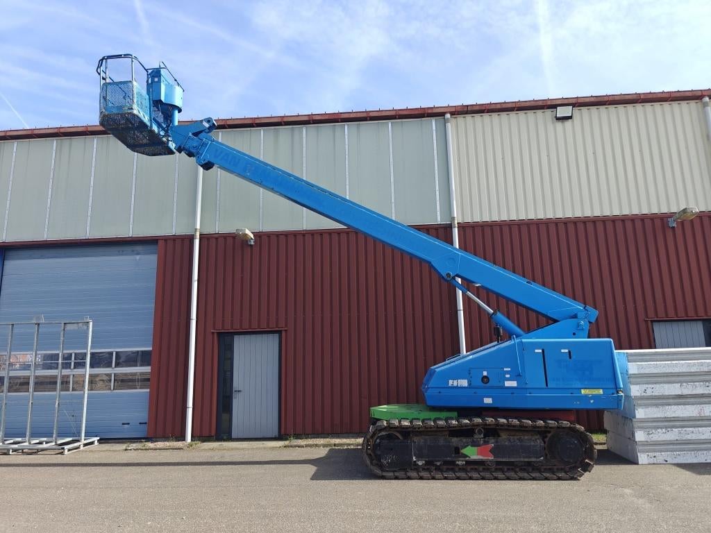 Aichi SR210 rups hoogwerker (op rubber pads), Ophalen