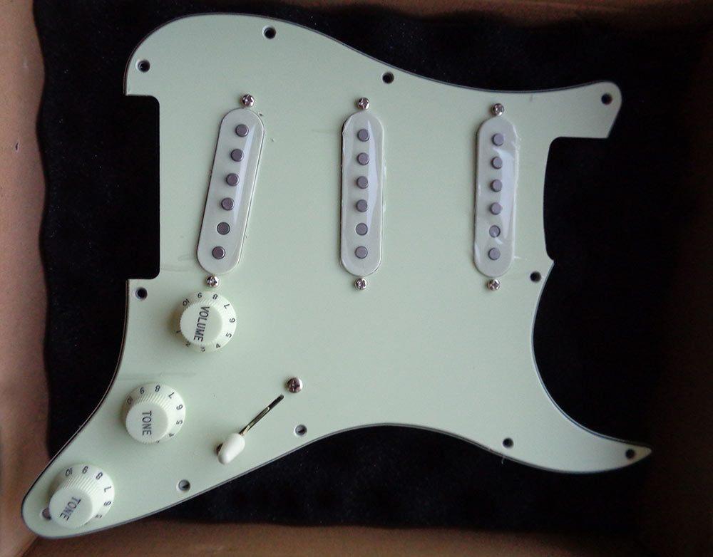 Mooie en goede mint loaded pickguard nieuw voorradig, Muziek en Instrumenten, Instrumenten | Onderdelen, NVT, Verzenden, Nieuw