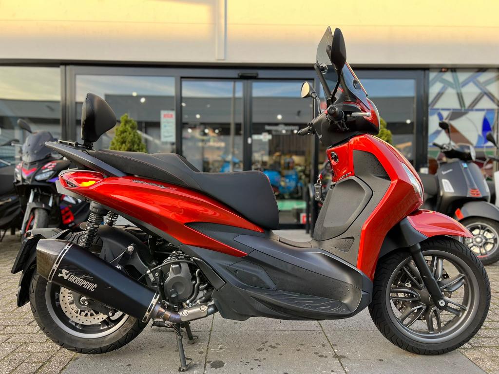 Piaggio Beverly 400 cc accessoires Eindjaar Deal