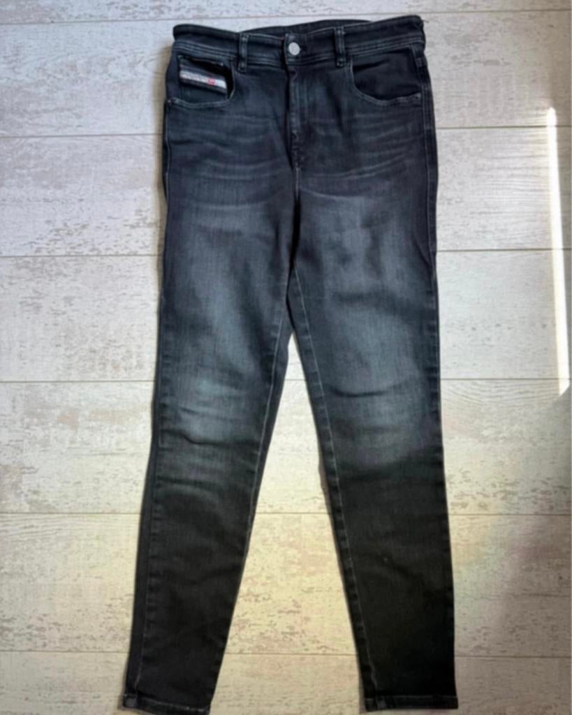 Diesel jeans 1984 5 pocket w29, Kleding | Dames, Ophalen of Verzenden, Zo goed als nieuw, Grijs, W28 - W29 (confectie 36)