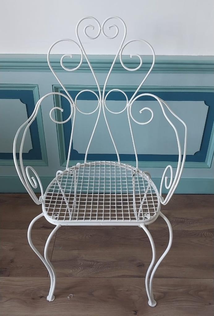 Boudoirstoel, slaapkamerstoel, tuinstoel. Wit, metaal., Huis en Inrichting, Stoelen, Ophalen, Wit, Romantisch, Zo goed als nieuw