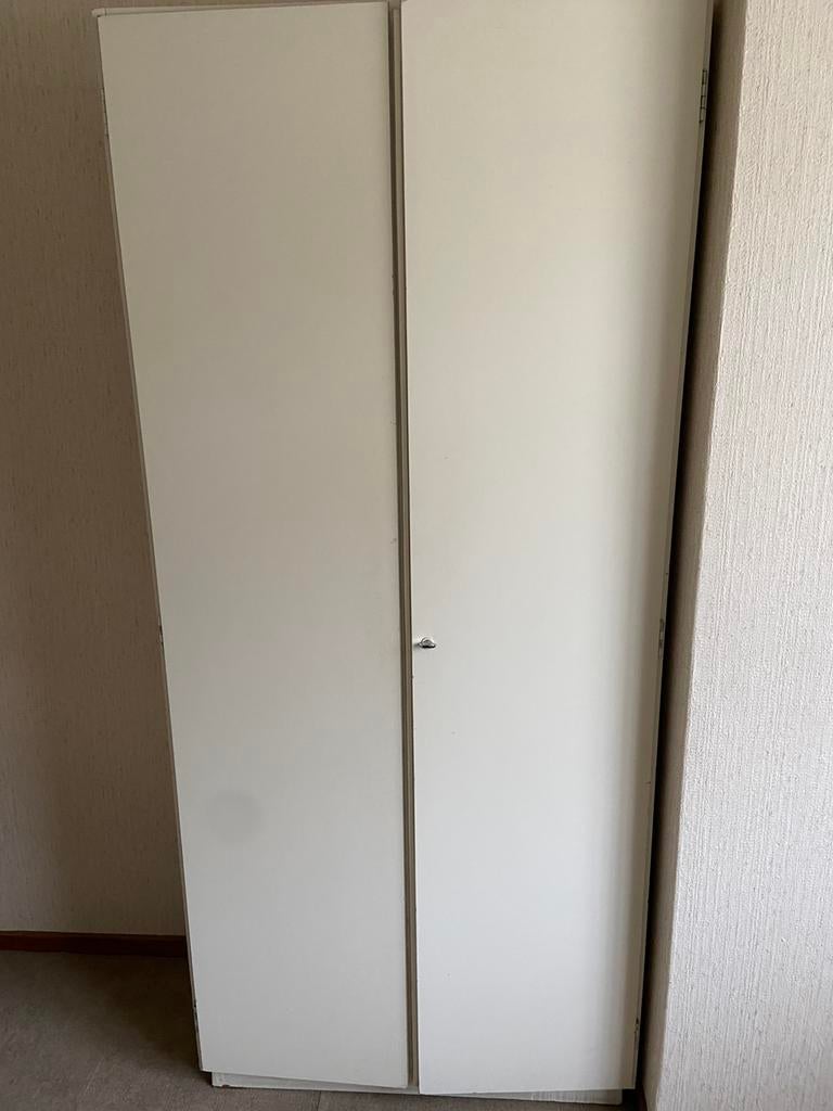 ** GRATIS HOGE KAST **, Ophalen, Zo goed als nieuw