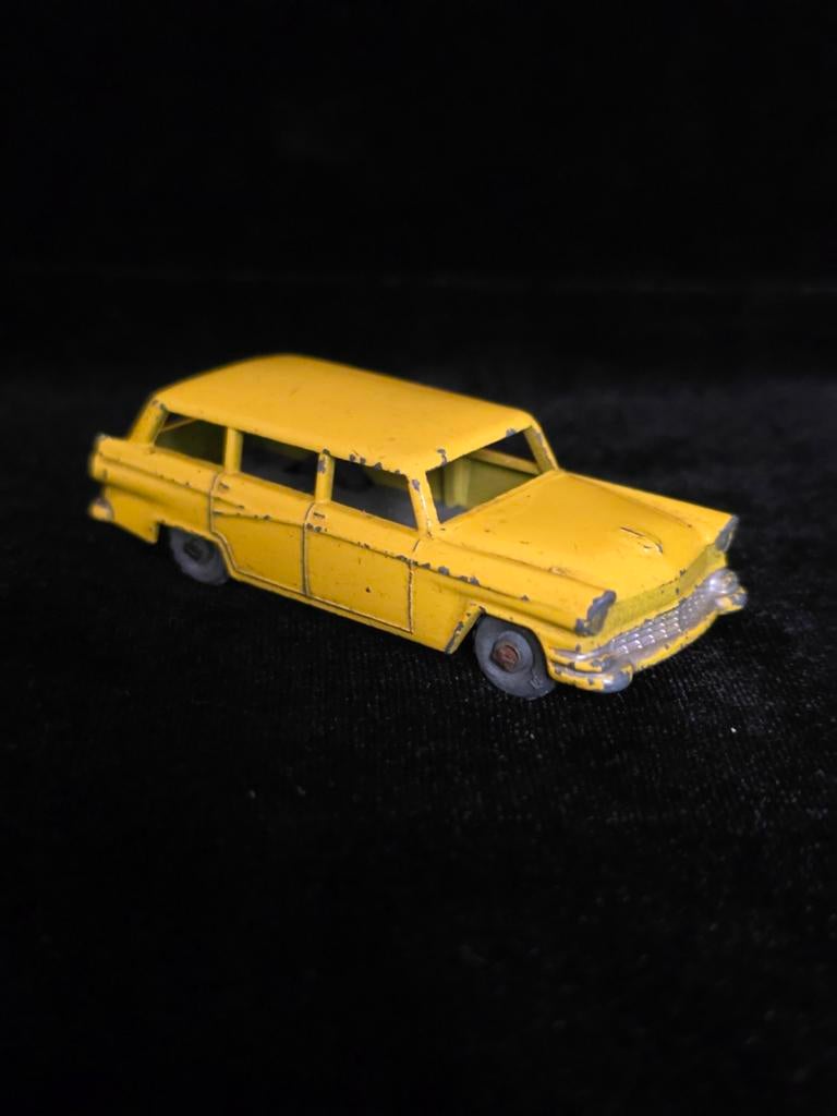 Lesney Matchbox nr 31a Ford Station Wagon, grey metal wheels, Ophalen of Verzenden, Gebruikt, Auto