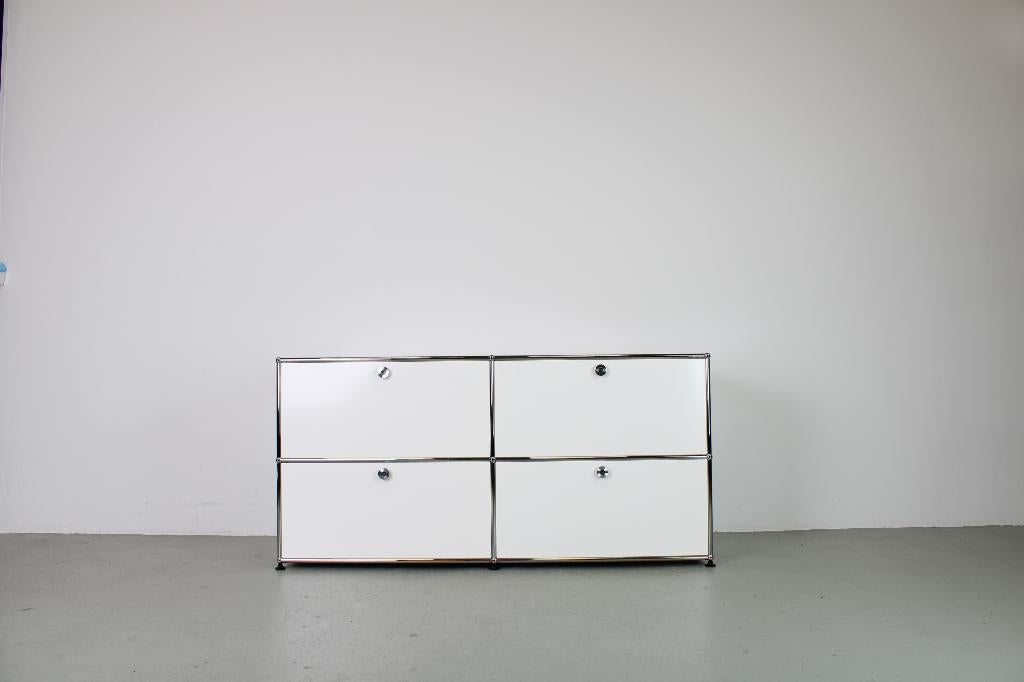 USM Haller dressoir, 150/50/70 cm, Pure White, 4 klepdeuren, Ophalen, 150 tot 200 cm, Zo goed als nieuw, Met deur(en)