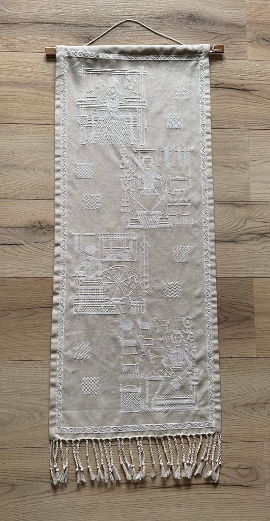 Borduurwerk/ wandkleed vrouwelijke ambachten Scandinavisch, Ophalen of Verzenden, Zo goed als nieuw, Handborduren, Overige typen