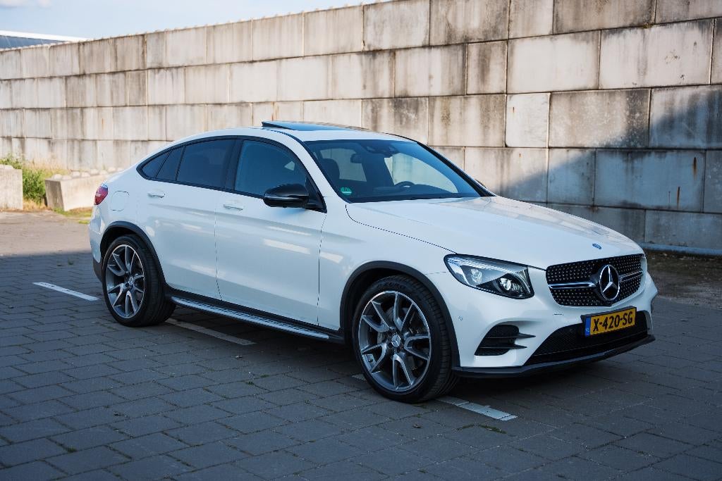 Mercedes-Benz GLC Coupé 250 4MATIC 9G-TRONIC 2016 Wit, Automaat, Zwart, 4 cilinders, Wit